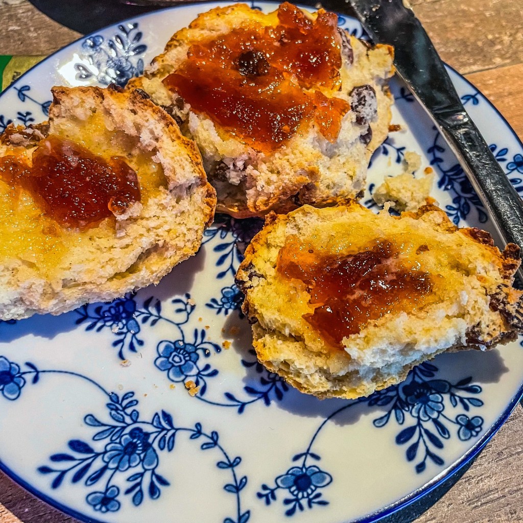 🍓 The Quiet Joy of Scones and Strawberry Jam: A Mid-Morning Ritual